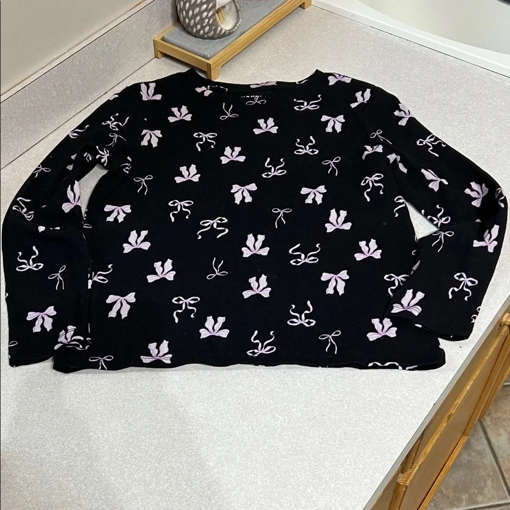 Old Navy Black Crewneck Sweater with Lilac Bow Print